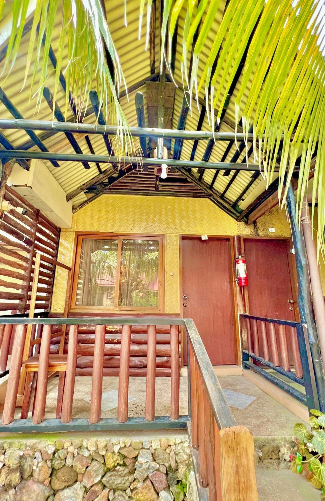 אל נידו Novie'S Tourist Inn מראה חיצוני תמונה