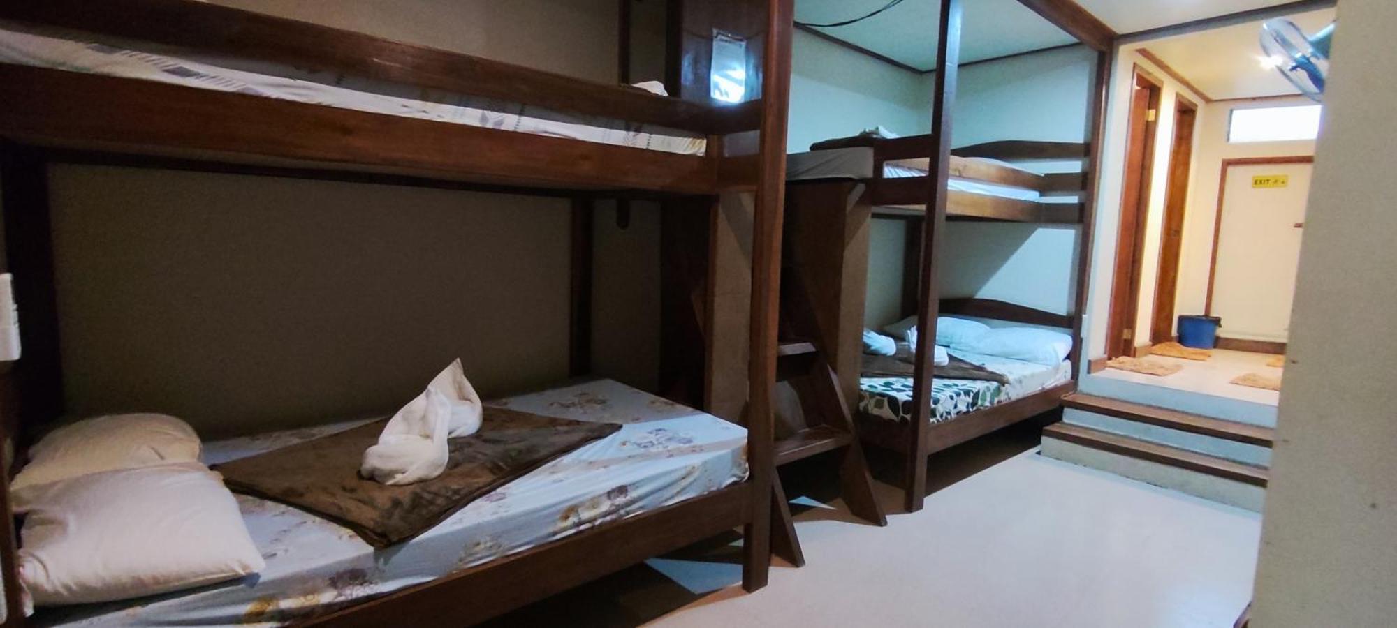 אל נידו Novie'S Tourist Inn מראה חיצוני תמונה