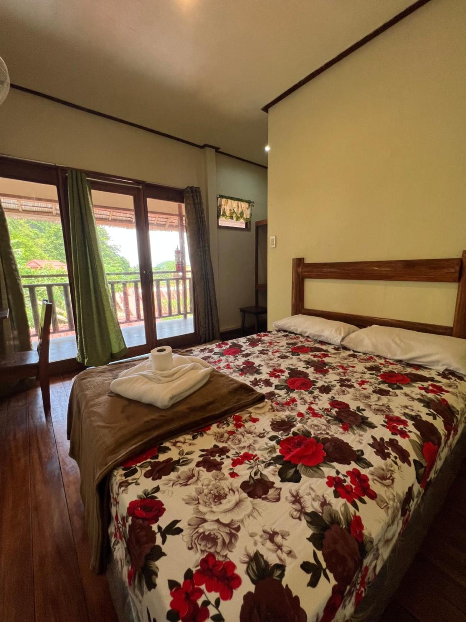 אל נידו Novie'S Tourist Inn מראה חיצוני תמונה