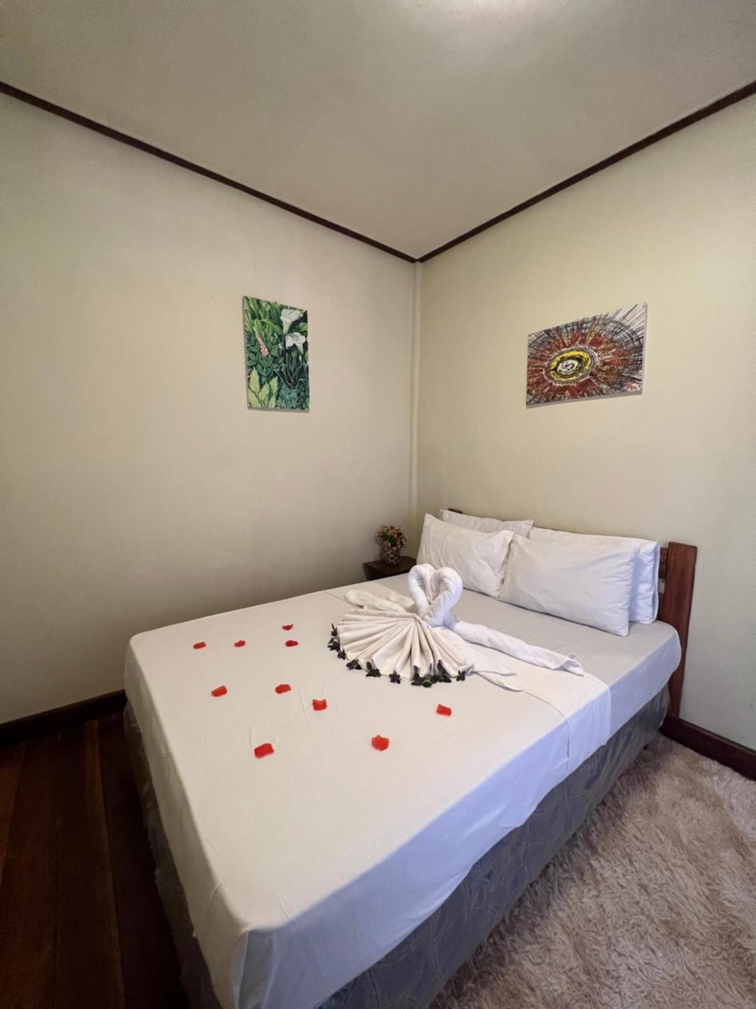 אל נידו Novie'S Tourist Inn מראה חיצוני תמונה